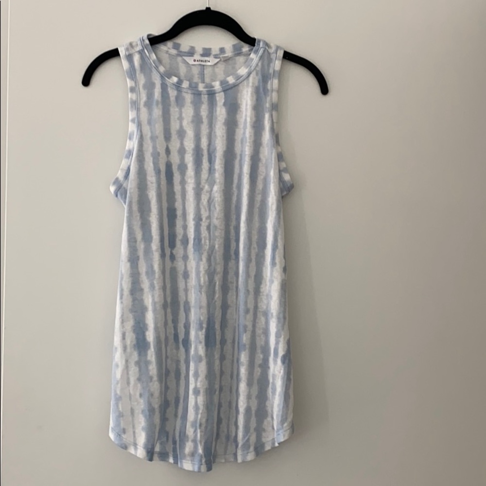 Athleta cloudlight muscle tank size small